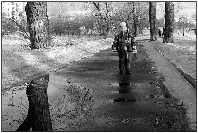 photo "Dangerous pool" tags: black&white, misc., 
