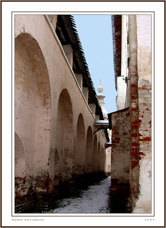 photo "Not from a ceremonial inlet" tags: architecture, travel, landscape, Europe