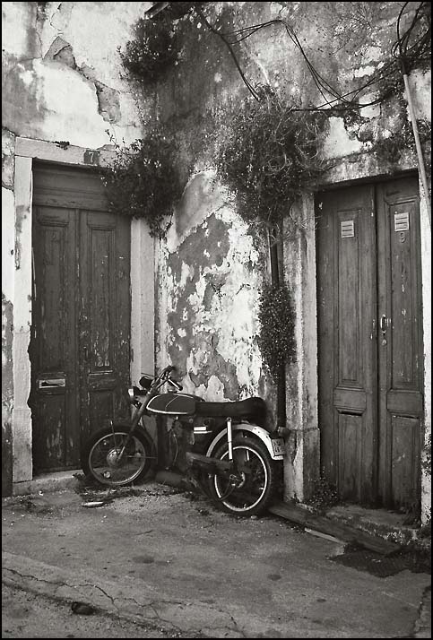photo "Sem titulo" tags: black&white, misc., 
