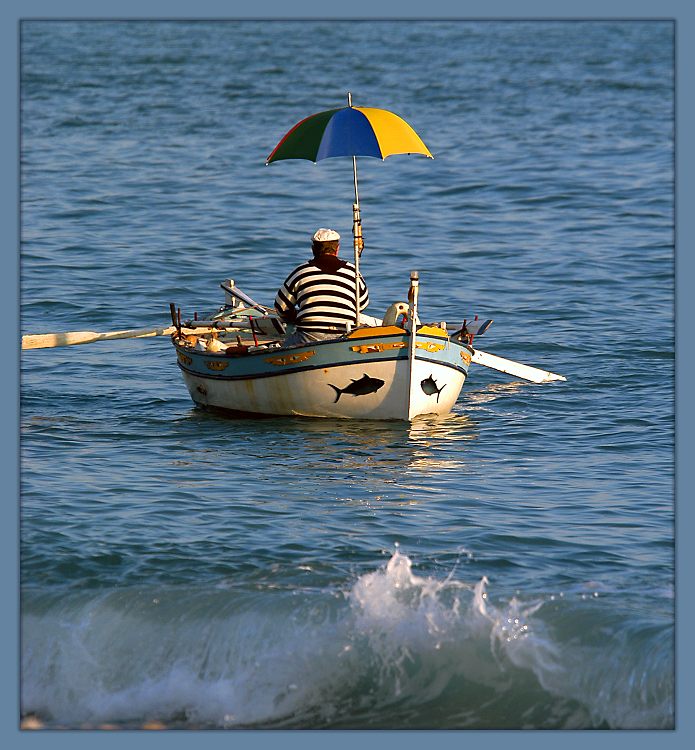 photo "Lonely fisher" tags: genre, landscape, water