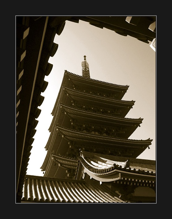 photo "roofs around" tags: architecture, landscape, 