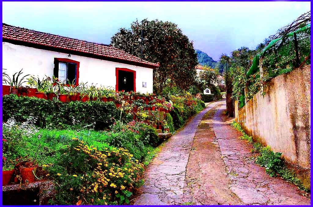 photo "Small Street" tags: travel, architecture, landscape, Europe