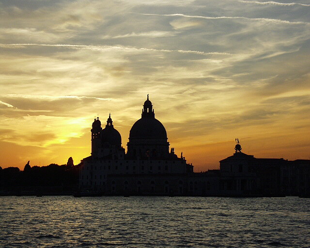 photo "The Venetian lap of the sun" tags: travel, architecture, landscape, Europe