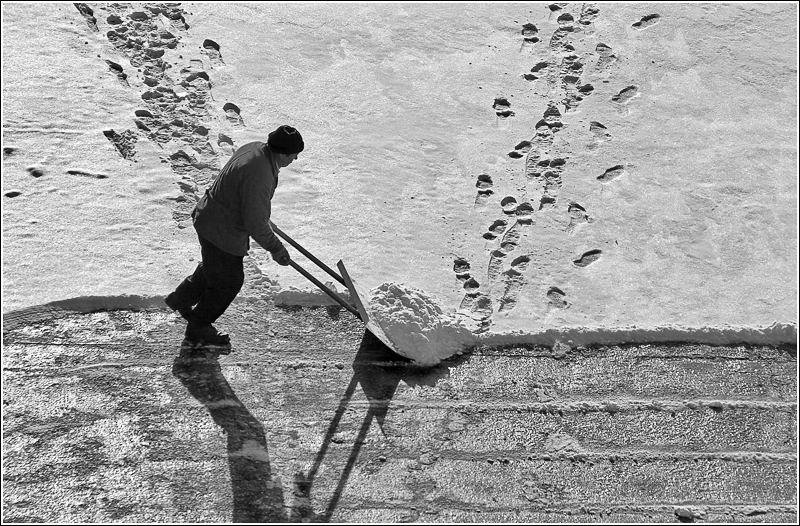 photo "April`s end morning or siberian lawn-mower" tags: genre, 