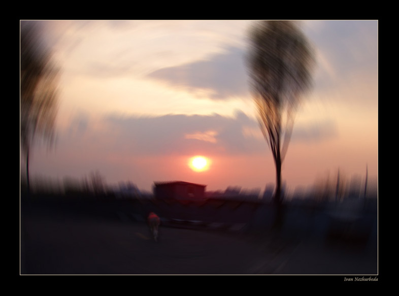 photo "Сyclist: home-coming" tags: landscape, sunset