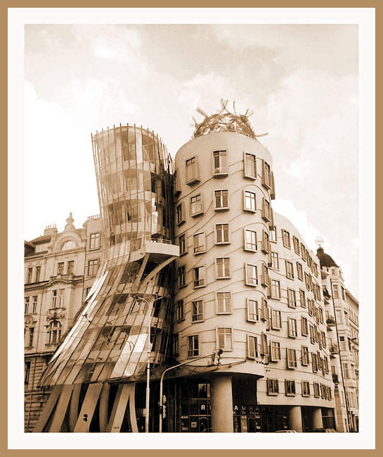 фото "Ginger and Fred dancing building" метки: архитектура, путешествия, пейзаж, Европа
