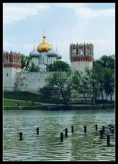 photo "The Novodevichi Convent in Moscow" tags: architecture, landscape, summer