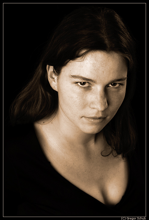 photo "The deep look" tags: portrait, woman