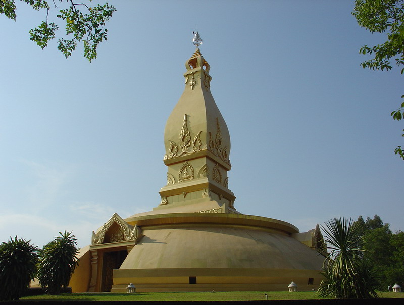 photo "The Stupa" tags: architecture, travel, landscape, Asia