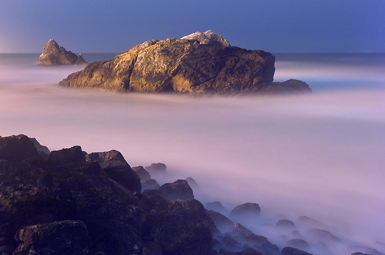 photo "Rock by the sea at night" tags: travel, landscape, North America, night