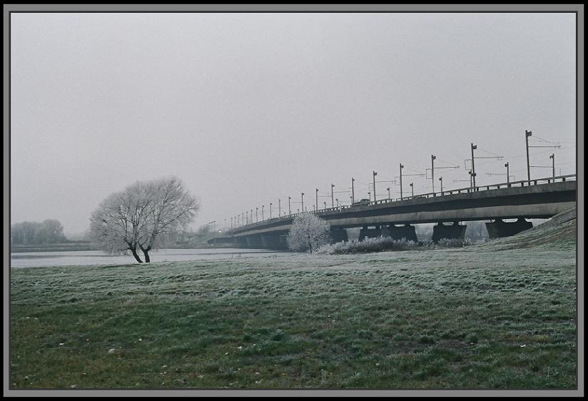 photo "Winter bridge" tags: travel, architecture, landscape, Europe