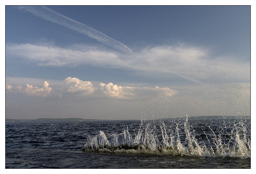 photo "* * * * *" tags: landscape, clouds, water