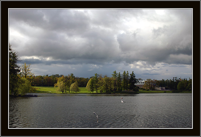 photo "The sun through clouds" tags: landscape, clouds, water