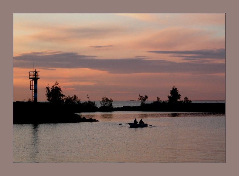 photo "Boat on a decline - 2" tags: landscape, sunset