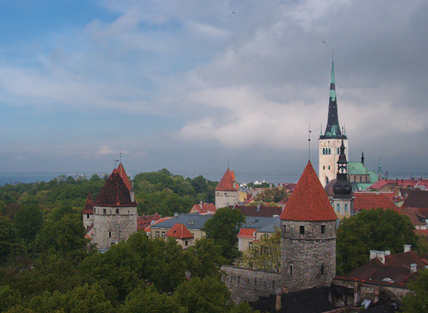 photo "At the end of the thunder-storm" tags: architecture, travel, landscape, Europe