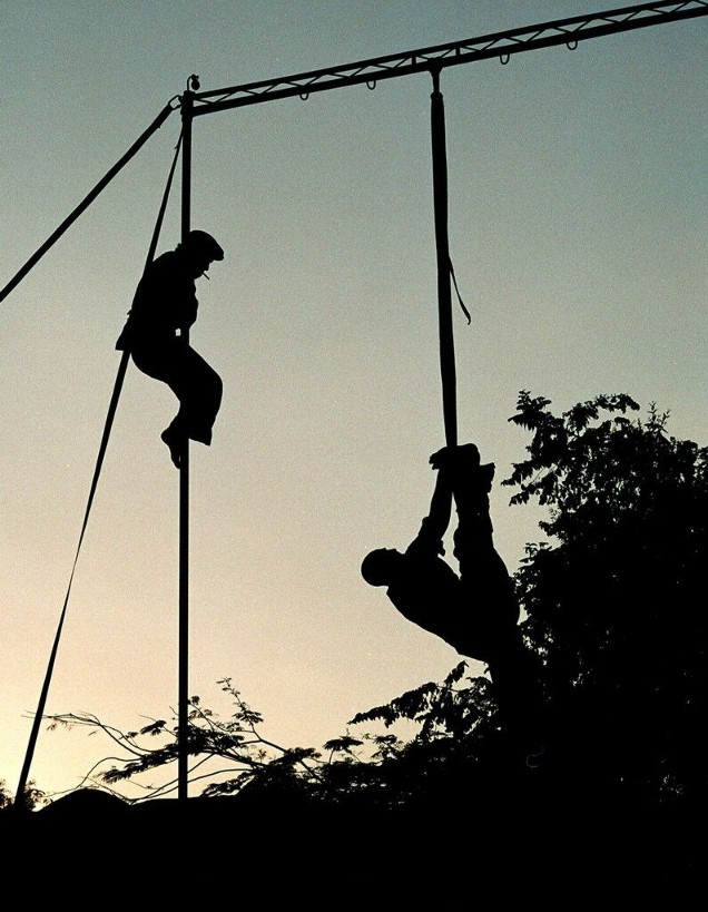 фото "Acrobats" метки: портрет, мужчина