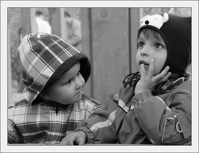 photo "The two" tags: black&white, portrait, children