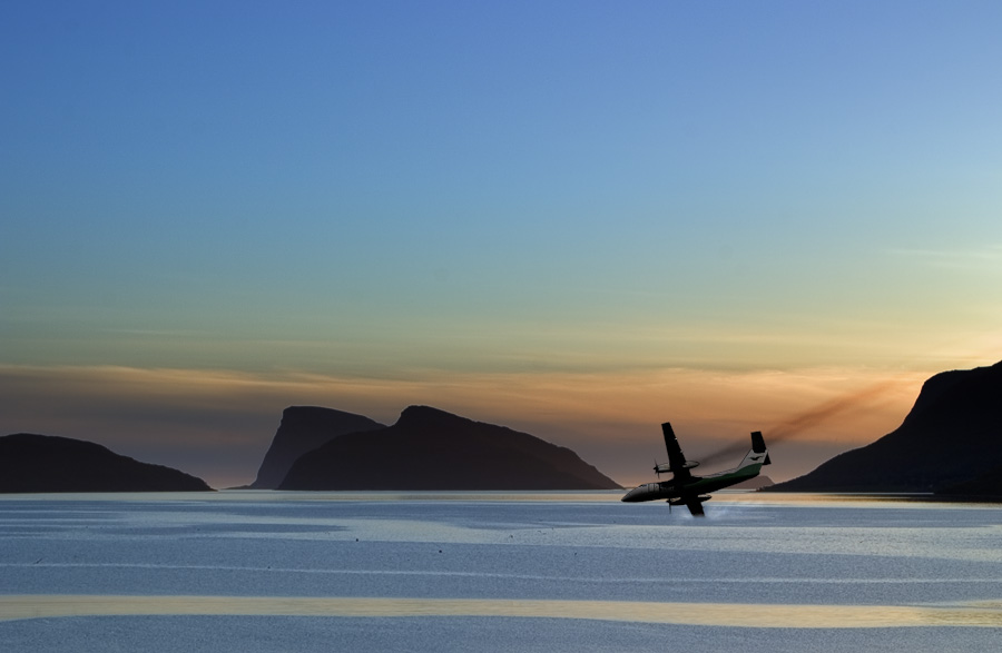 photo "Midnight sun air crash" tags: misc., 