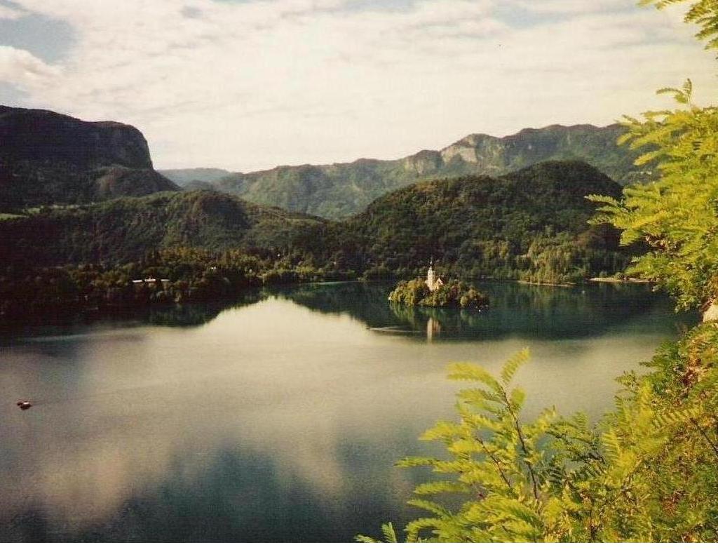 photo "Monastery Island" tags: landscape, travel, Europe, summer