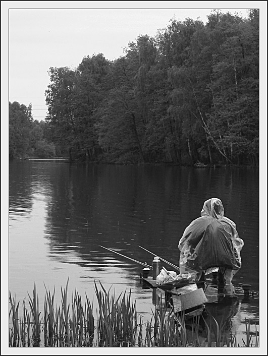 photo "safe fishing" tags: black&white, genre, 