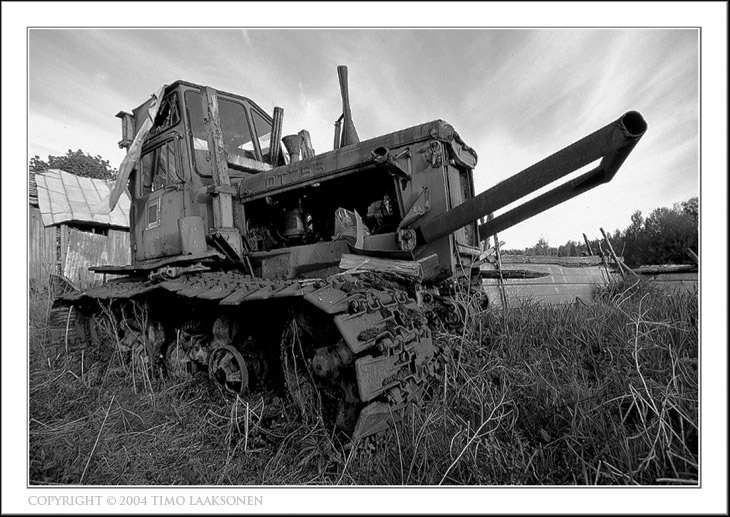 photo "Caterpillar" tags: black&white, landscape, 