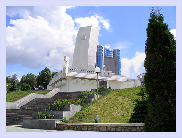 photo "Walks on quay №2" tags: architecture, landscape, summer