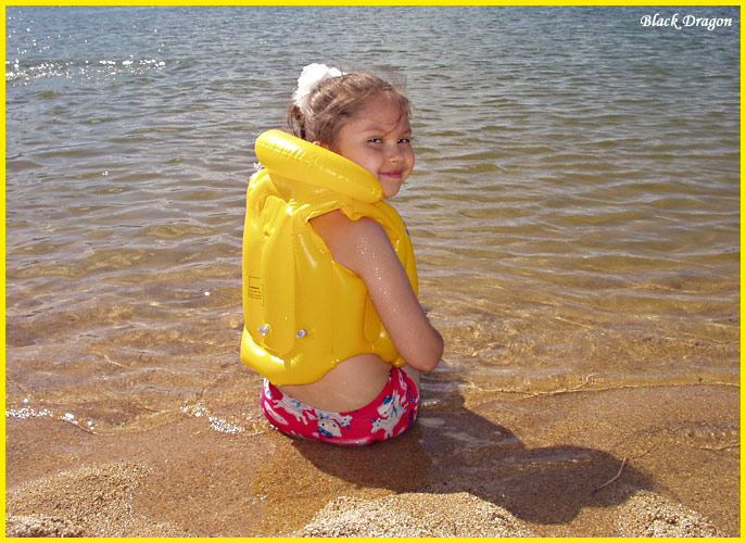 photo ""Swim-girl"" tags: portrait, landscape, children, water