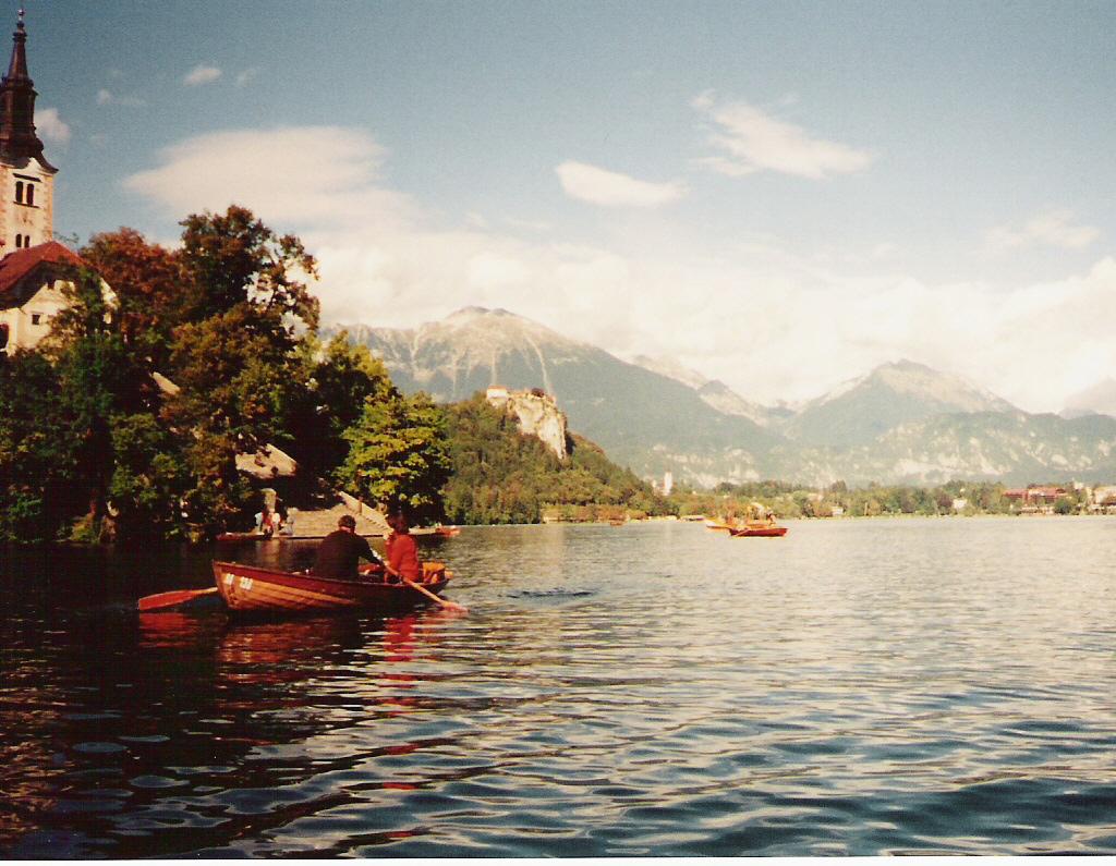 photo "Rowing my sweetheart" tags: landscape, travel, Europe, summer