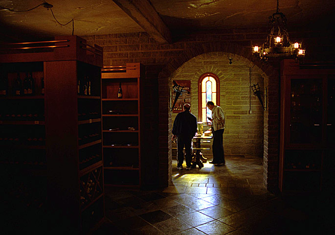 photo "the wine cellar" tags: misc., 