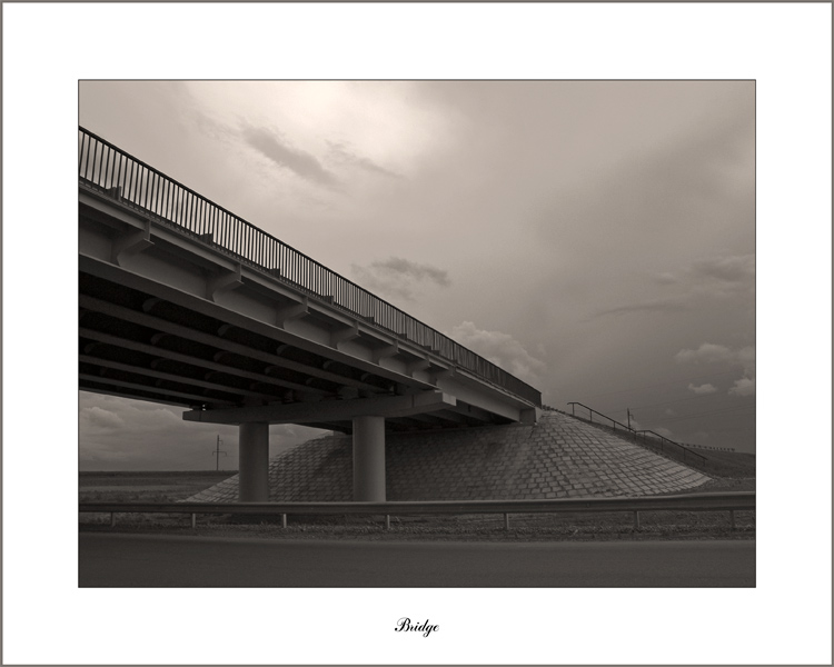 photo "Bridge" tags: black&white, architecture, landscape, 