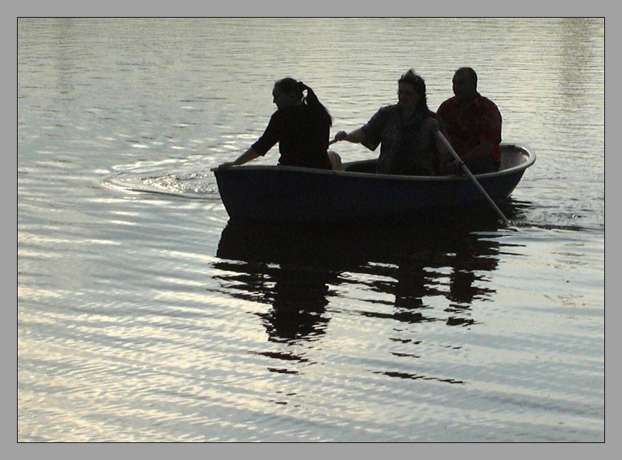 photo "Three in a boat" tags: landscape, summer, water