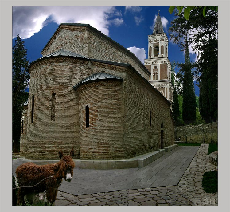 photo "Non-linear plot. Georgia, Kakheti, Bodbe" tags: genre, architecture, landscape, 