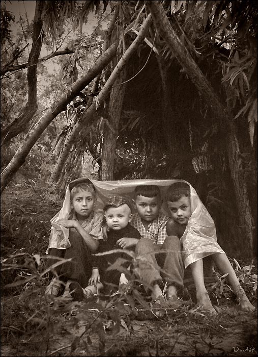 photo "Cabin" tags: portrait, genre, children