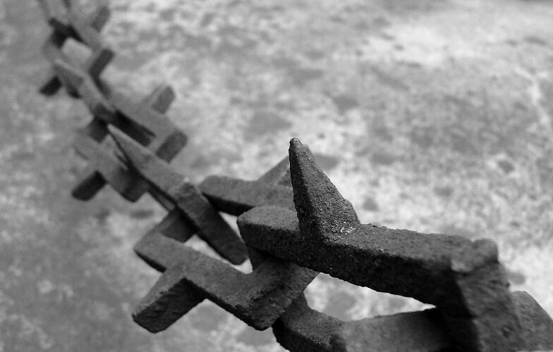 photo "chains I" tags: black&white, 