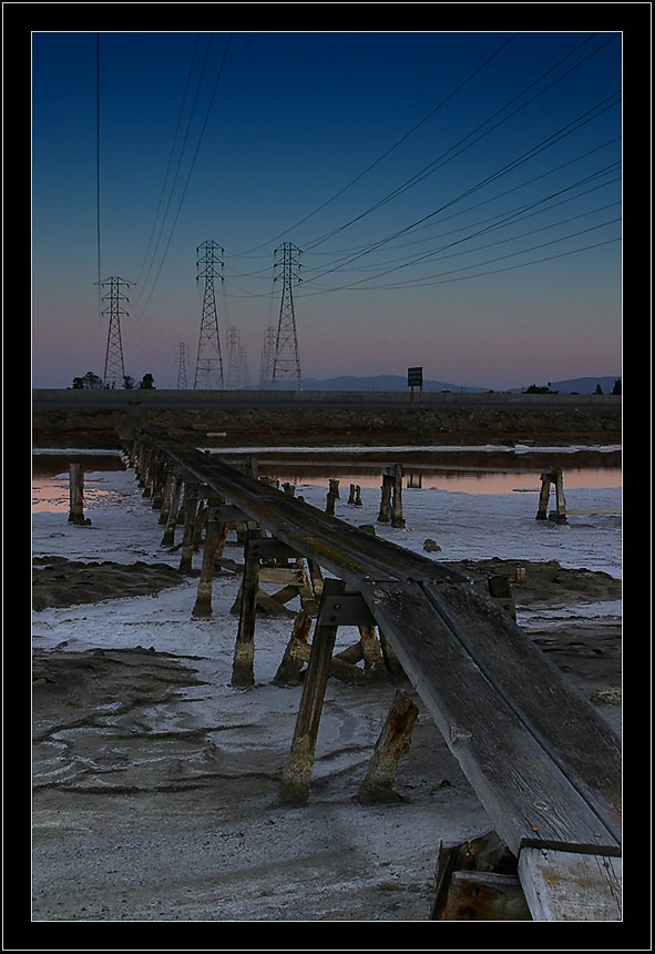 фото "Power Lines and Sunset Colors" метки: пейзаж, закат, ночь