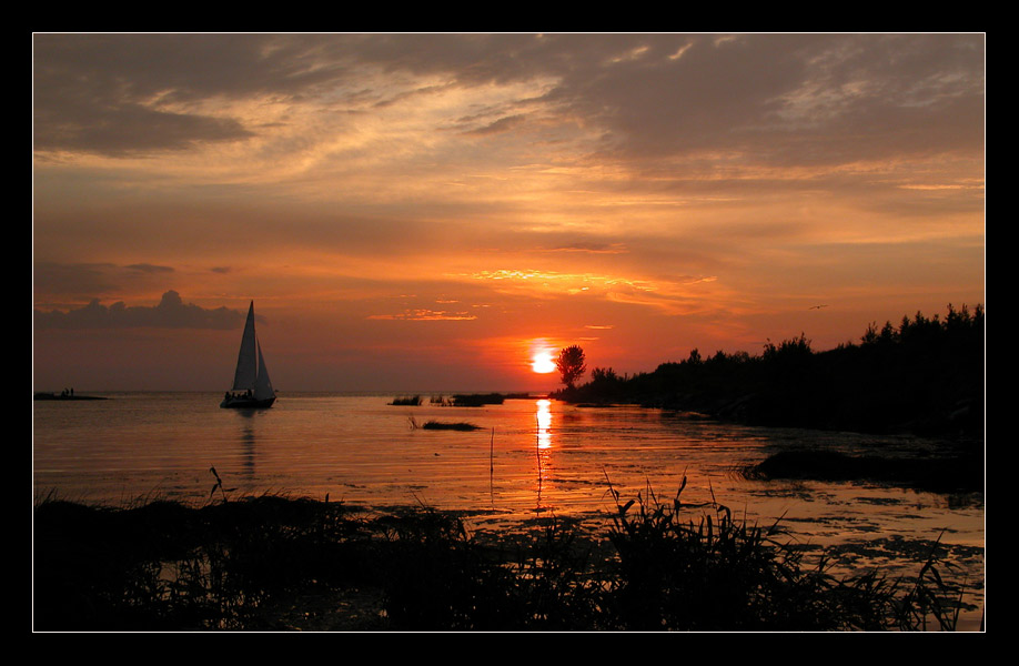 photo "Yacht in a sea decline - 2" tags: landscape, sunset