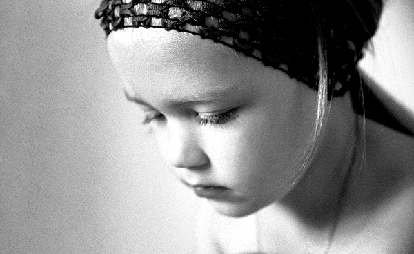 photo "." tags: black&white, portrait, children