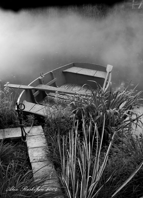 photo "Lodochka" tags: black&white, landscape, water