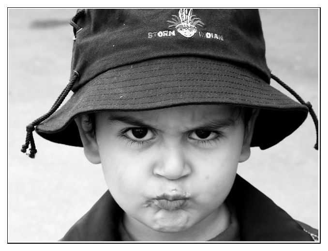 photo "Мой братик..." tags: portrait, black&white, children