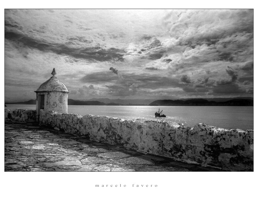 photo "Fortaleza #3" tags: black&white, landscape, water