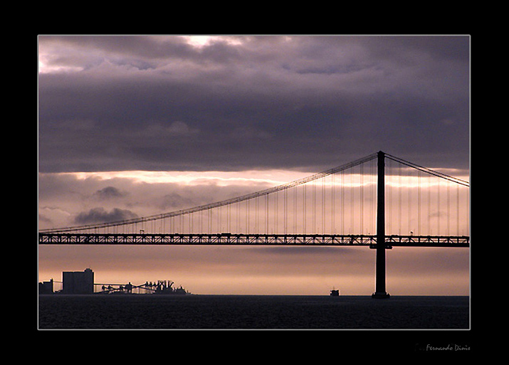 photo "Lisbon sunset" tags: landscape, sunset, water