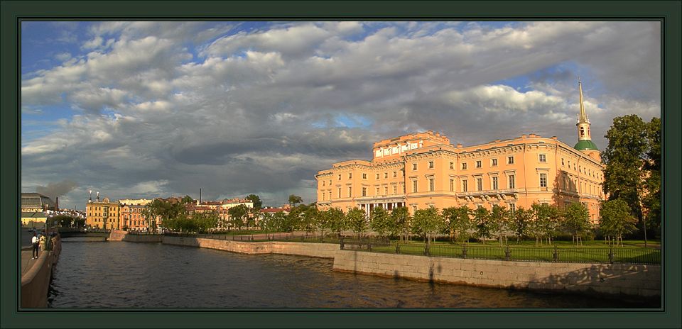 photo "The Imperor Paul I castle" tags: architecture, landscape, clouds