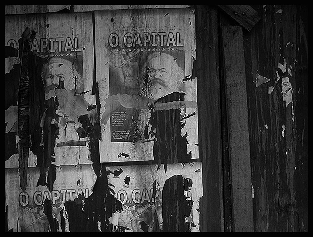 фото "Karl Marx is dead" метки: черно-белые, 