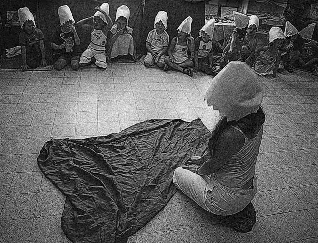photo "Disgusting a duck - a game in a kindergarden" tags: black&white, genre, 