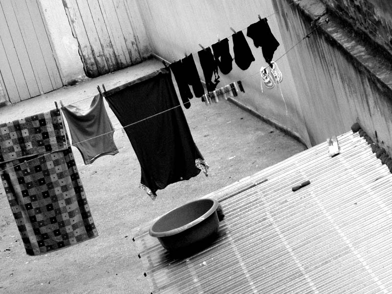 photo "laundry" tags: black&white, 