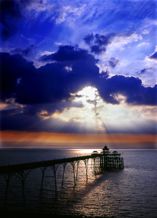 photo "Clevedon Pier" tags: landscape, sunset, water