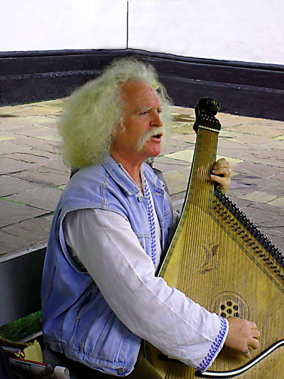 photo "Singer" tags: portrait, travel, Europe, man