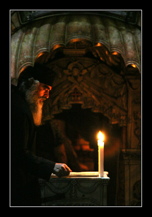 photo "The keeper of Coffin of God" tags: genre, reporting, 