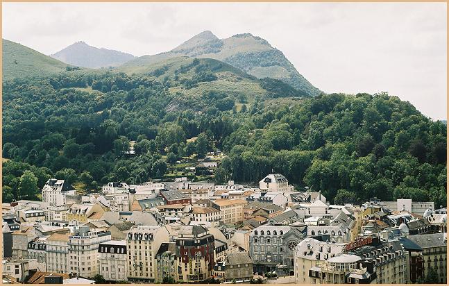 photo "Paysage de Lourdes" tags: travel, reporting, Europe