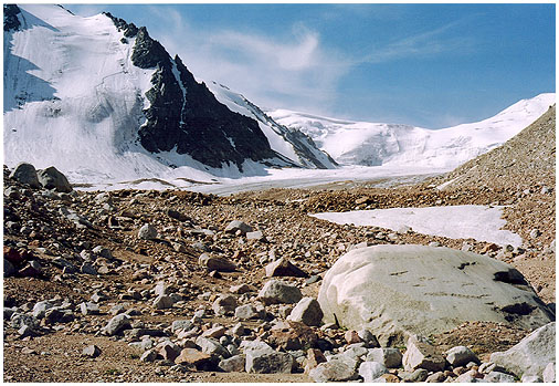 photo "The Pass of Tuyuk-Su. Martian landscape" tags: landscape, nature, mountains